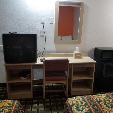 Nights Stay Hotel Tulsa Esterno foto