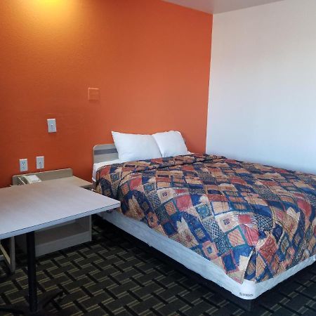 Nights Stay Hotel Tulsa Esterno foto