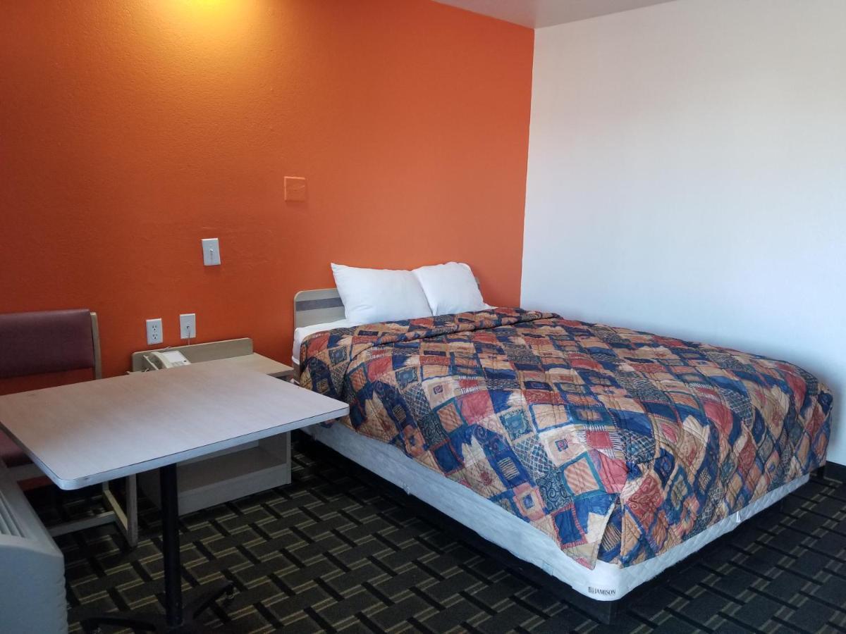 Nights Stay Hotel Tulsa Esterno foto